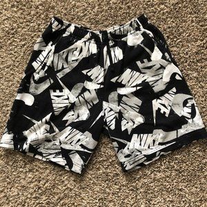 Nike Sportswear Shorts Streetwear -Comfort Relaxed Fit perfect for Everyday Wear